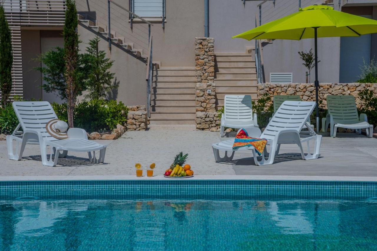 波弗加纳Isola Bella Pag公寓式酒店 外观 照片